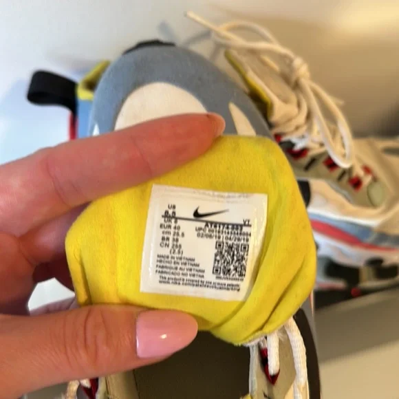 Nike Air Max 270 React “Bauhas” Sneakers - Picture 4 of 4